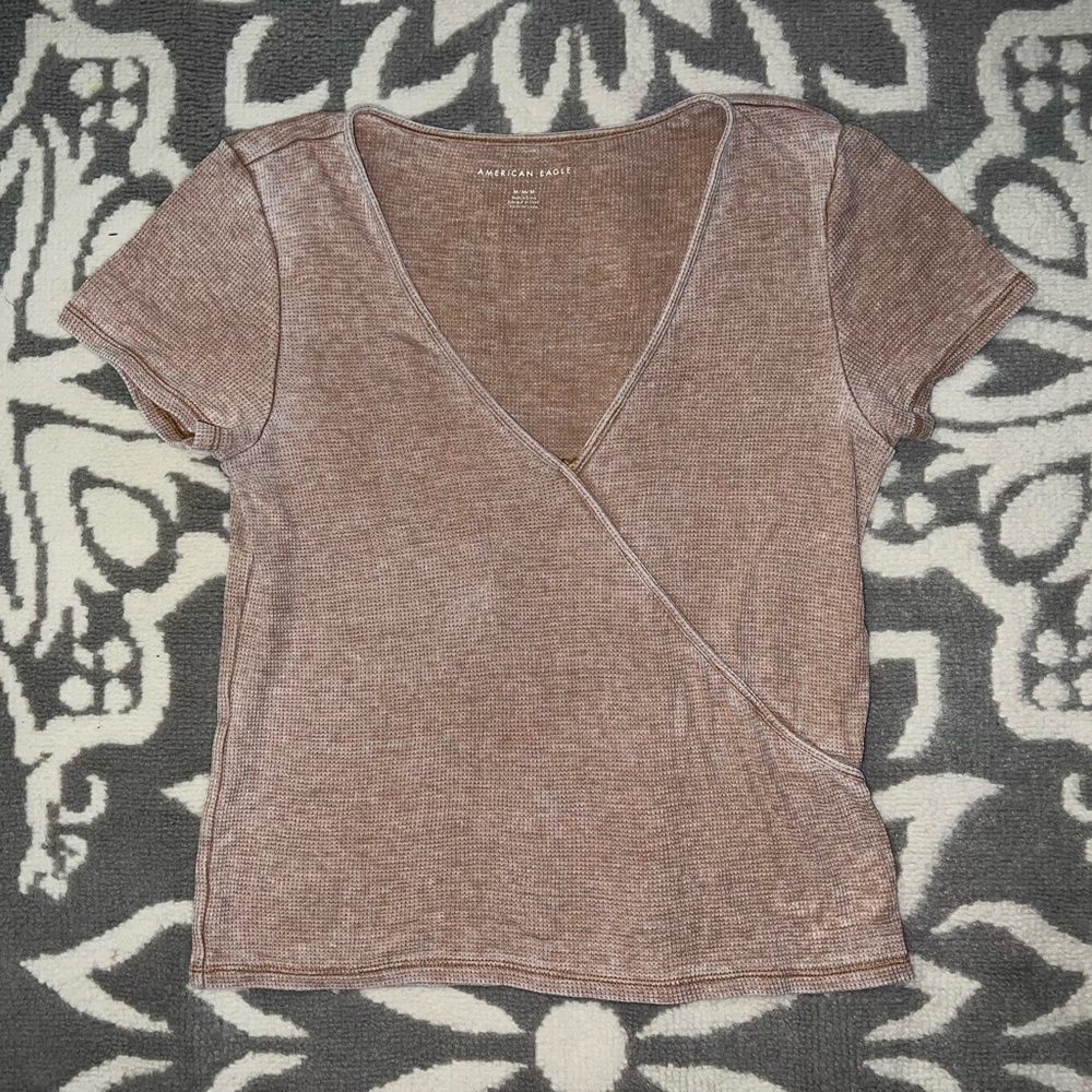 Size M American Eagle AE Light Tan Brown Cross Over Crop Top Tee